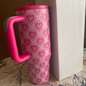 Pink Heart Pattern Travel Mug